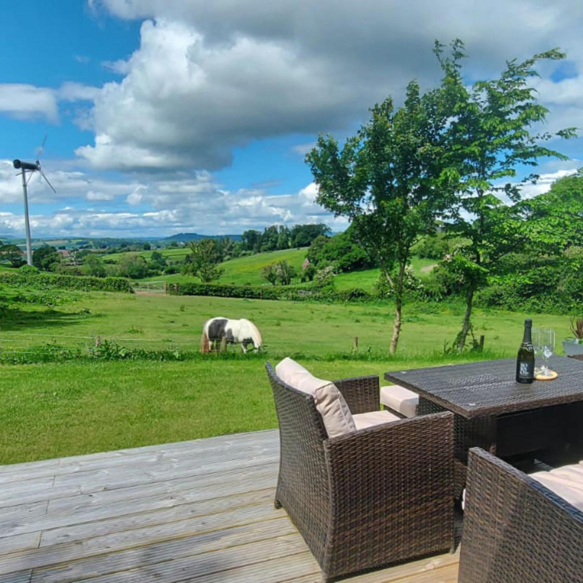 Caplor Glamping & Lodges Hereford Ngoại thất bức ảnh