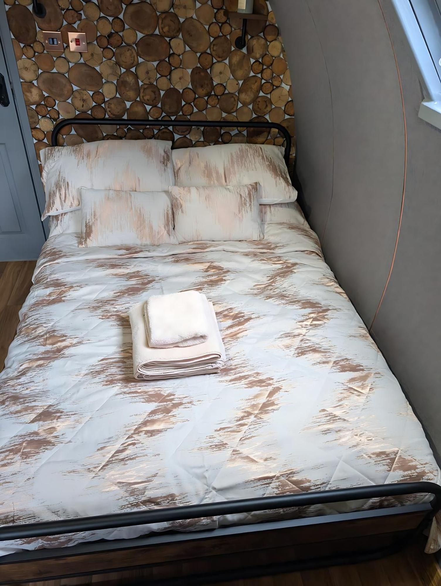 Caplor Glamping & Lodges Hereford Ngoại thất bức ảnh