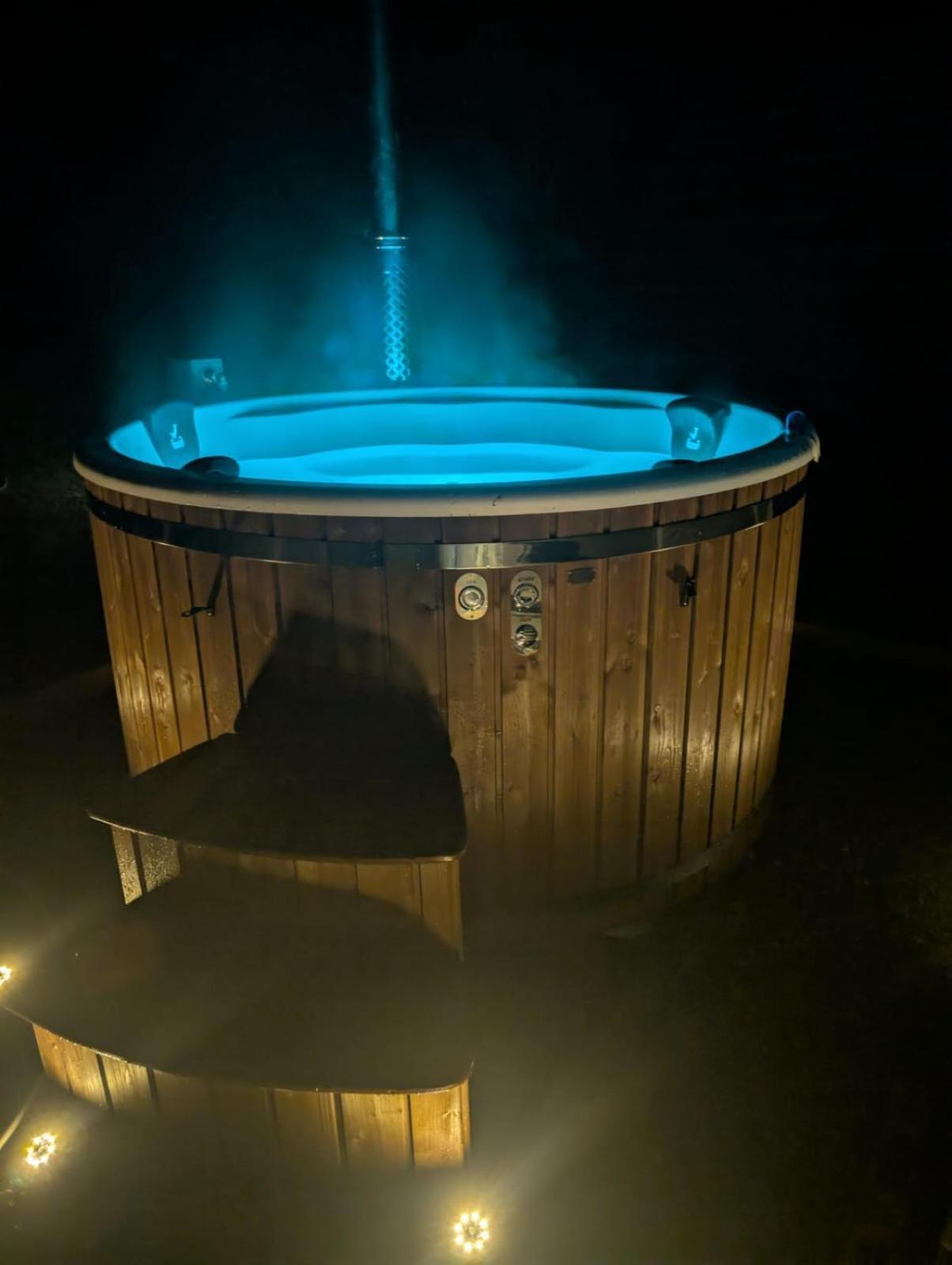 Caplor Glamping & Lodges Hereford Ngoại thất bức ảnh