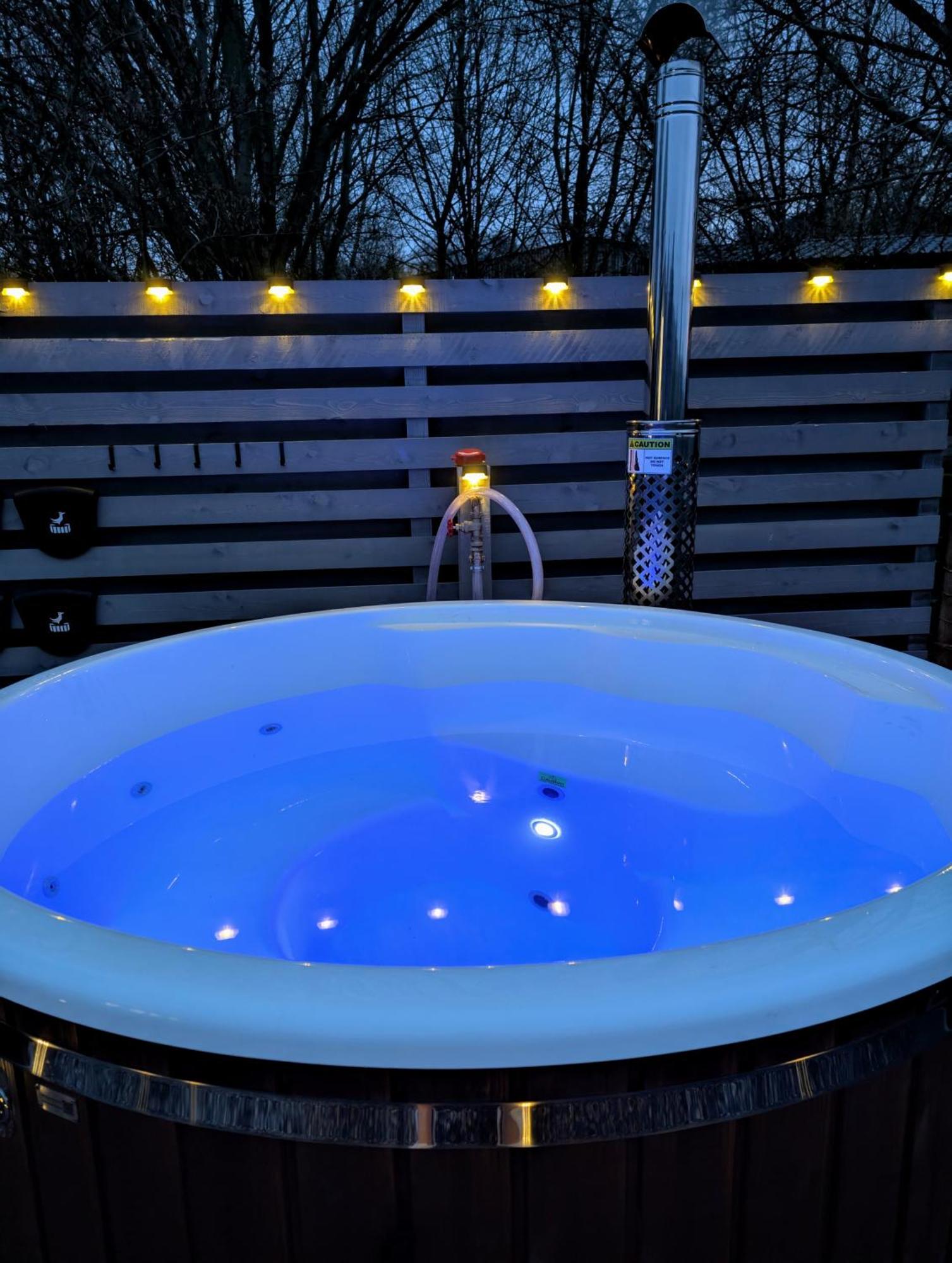 Caplor Glamping & Lodges Hereford Ngoại thất bức ảnh